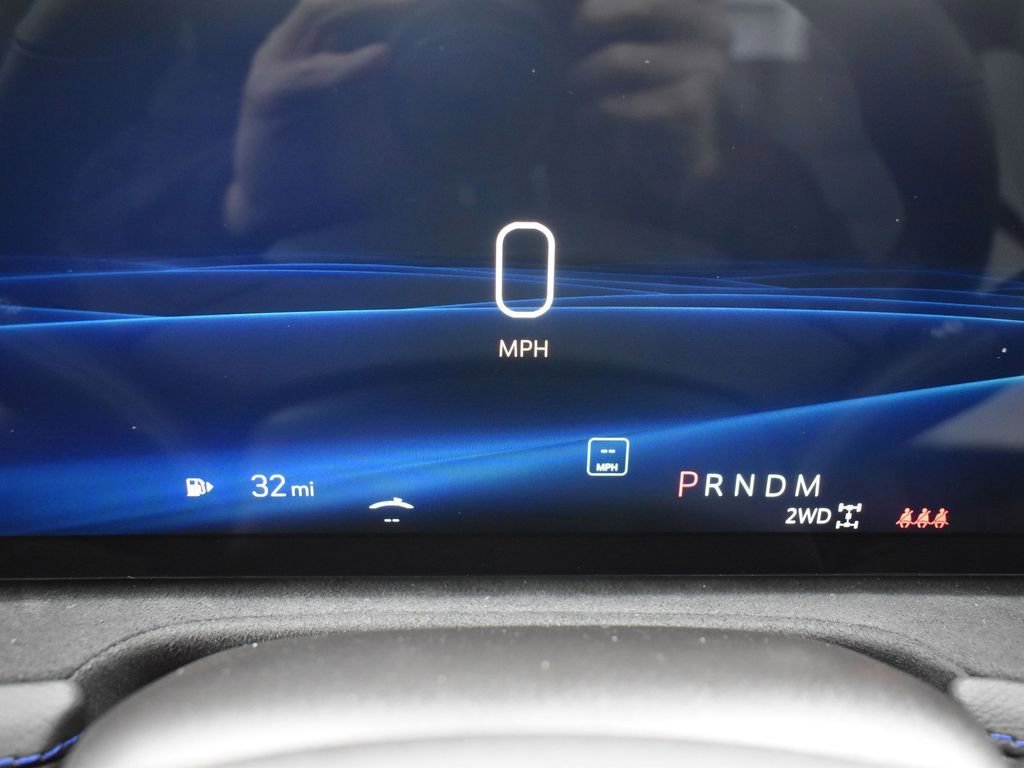 2025 CADILLAC XT4 - Image 13