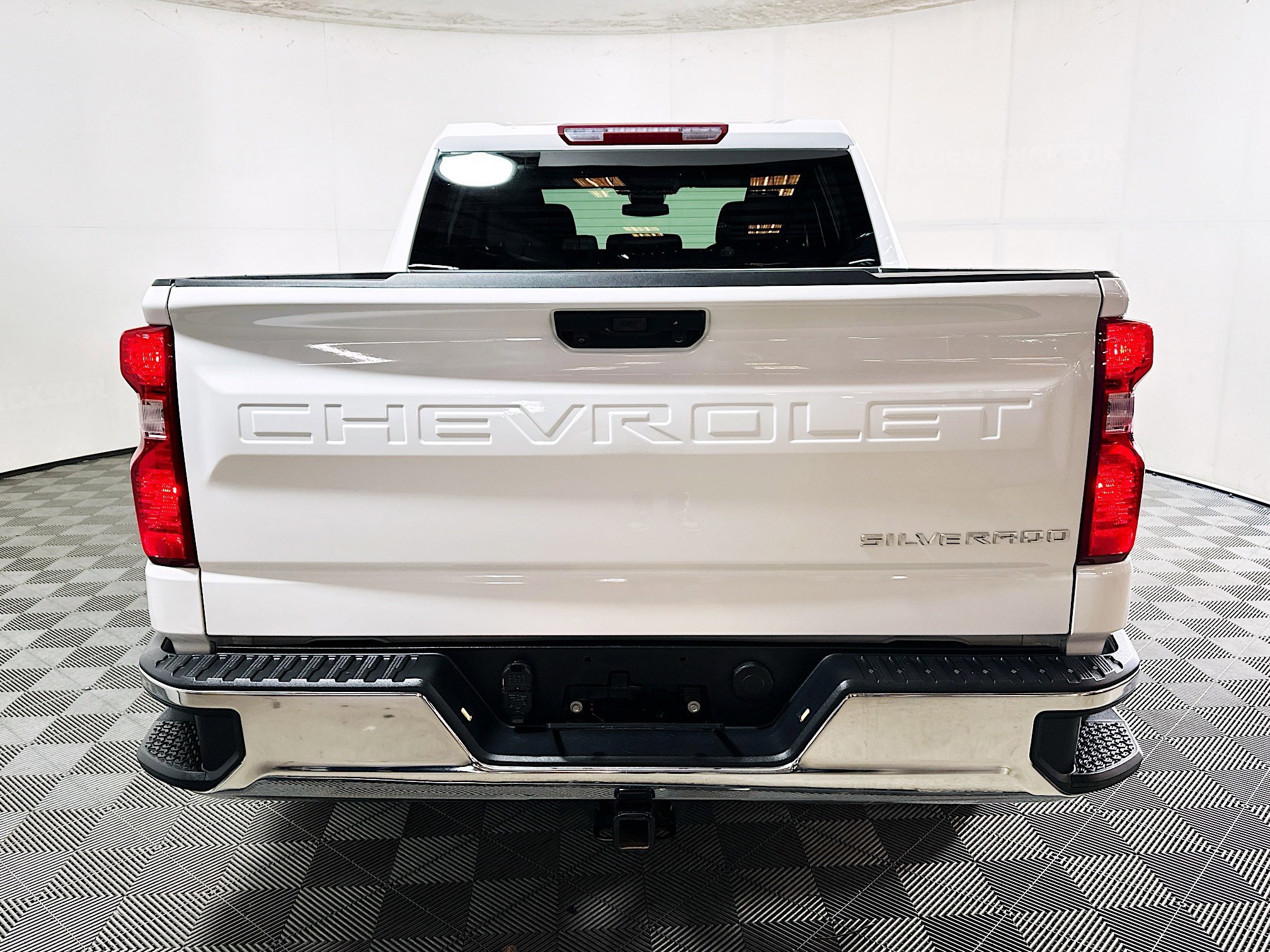 2025 Chevrolet Silverado thumbnail 6