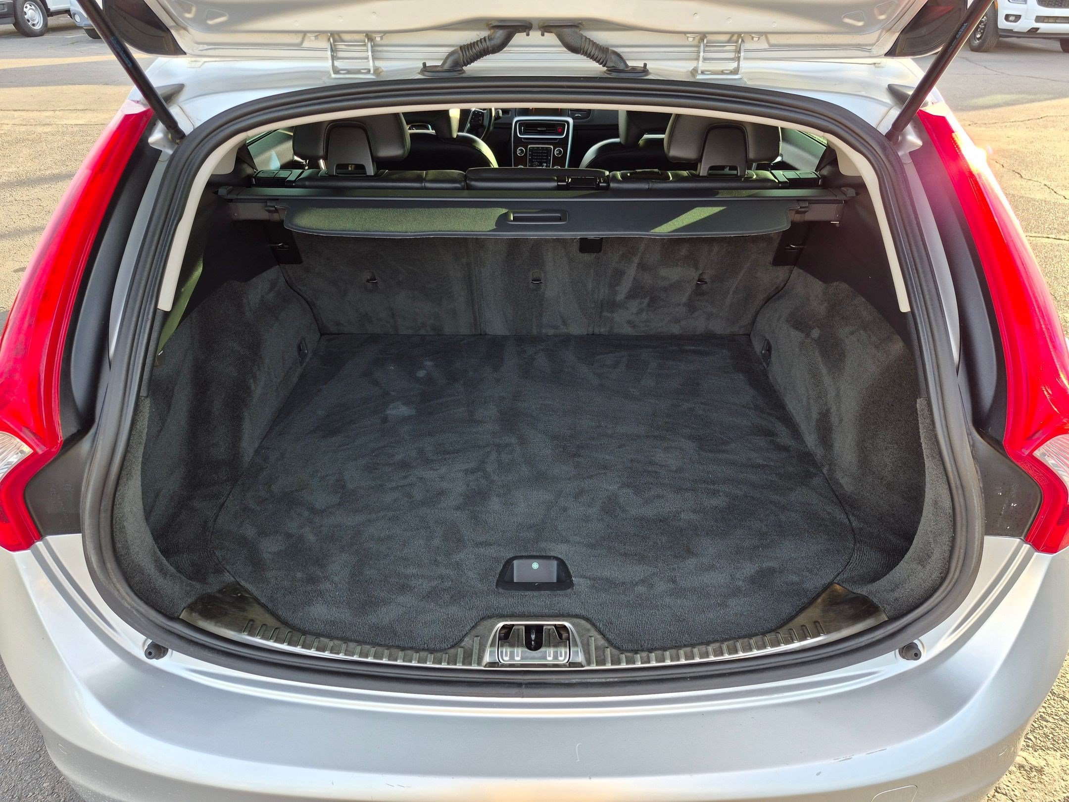 Used 2015 Bright Silver Metallic Volvo T5 Platinum image 30