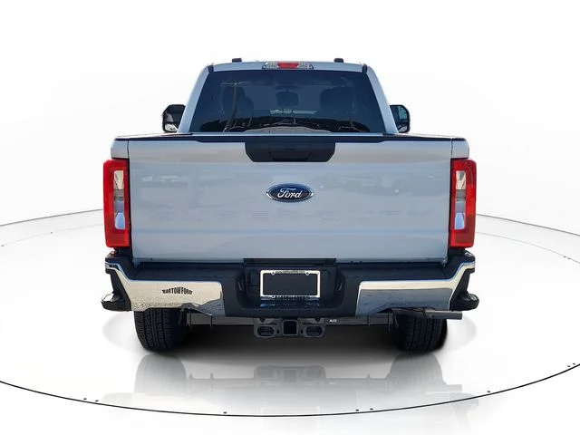 New 2026 Oxford White Ford XLT image 6