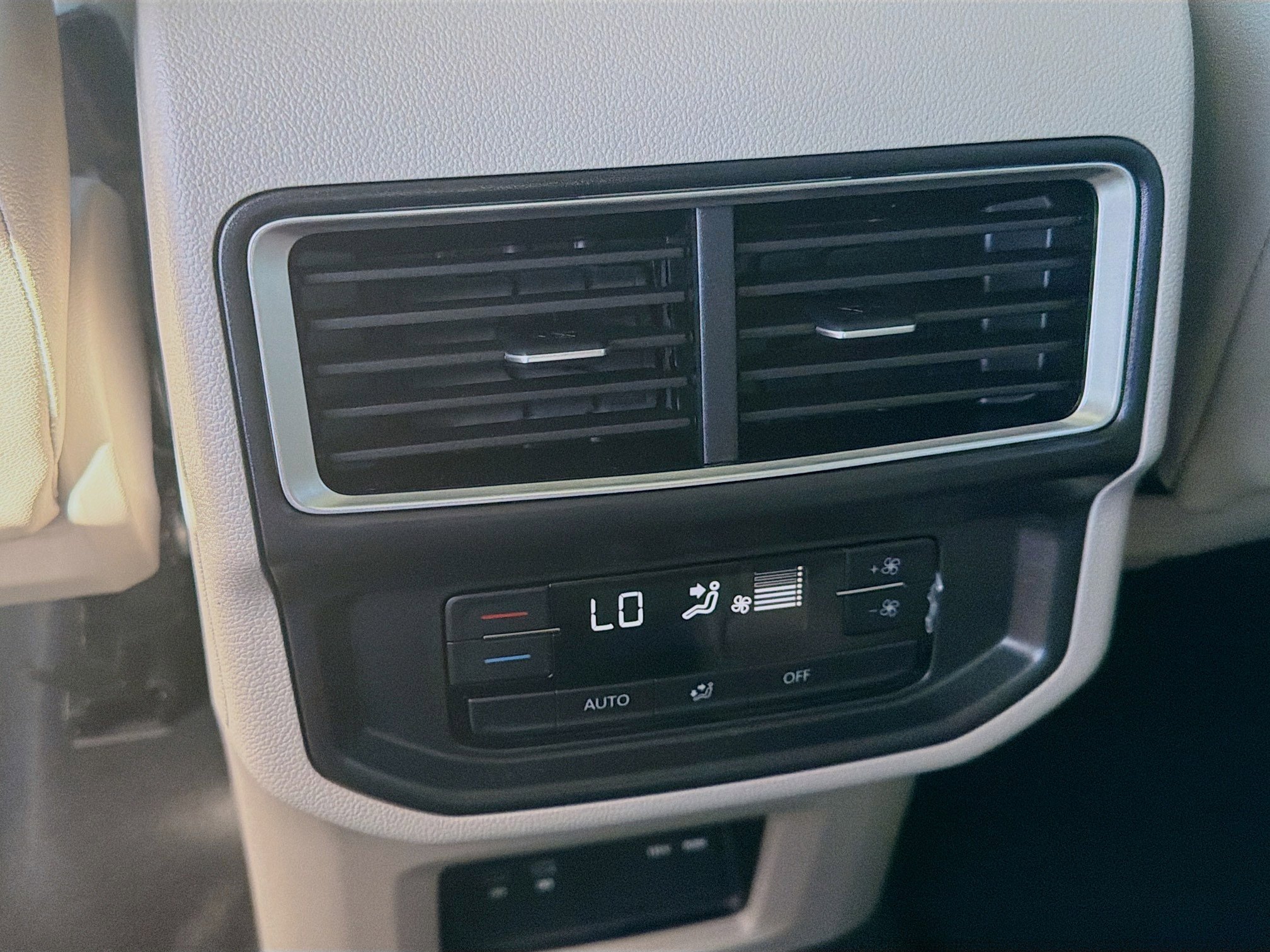 2026 Volkswagen Atlas SE w/Tech - Photo 20