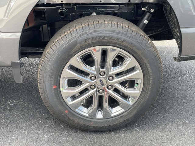 New 2026 Carbonized Gray Metallic Ford XLT image 24
