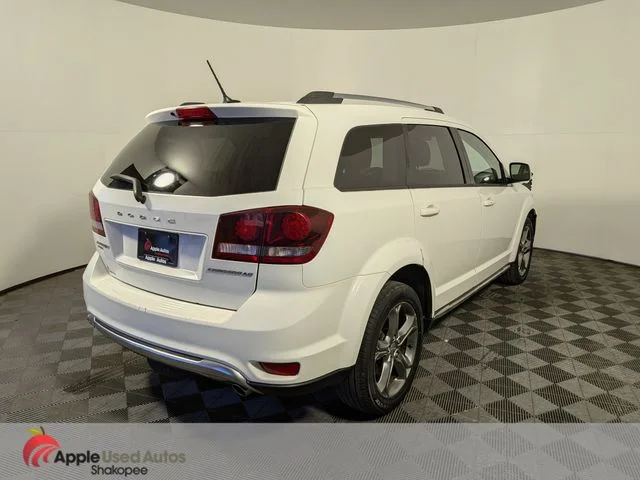 Used 2016 White Dodge Crossroad image 5