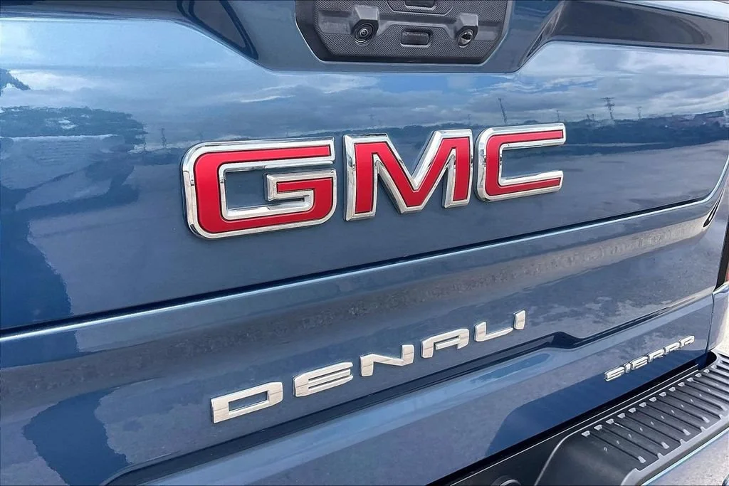 Used 2024 Downpour Metallic GMC Denali image 27