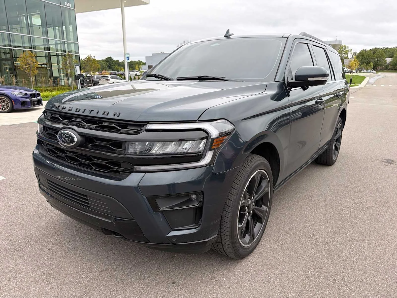 2023 Ford Expedition Limited 4WD photo
