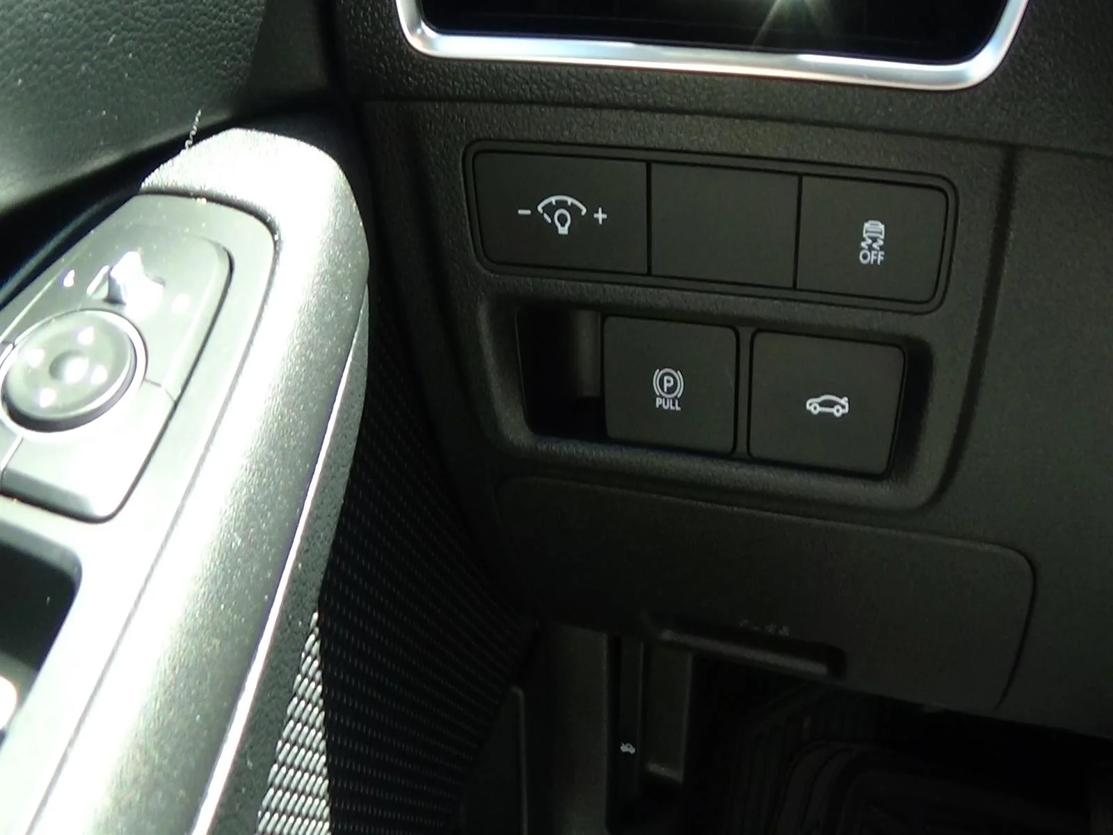 Used 2025 Carbon Blue Pearl (xb9) Hyundai SEL image 18