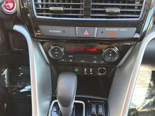 Used 2024 White Mitsubishi Ralliart image 17