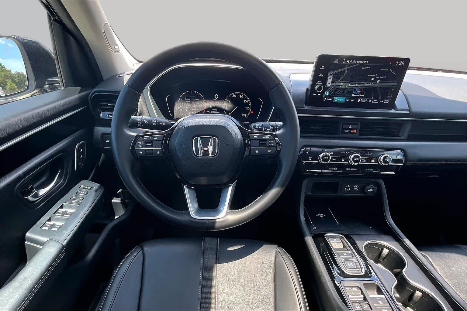 Used 2024 Crystal Black Pearl Honda Touring image 6