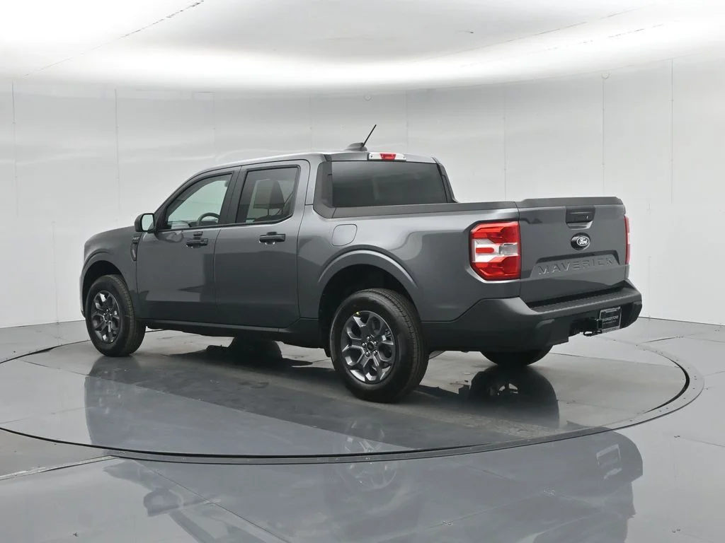 New 2026 Carbonized Gray Metallic Ford XLT image 30