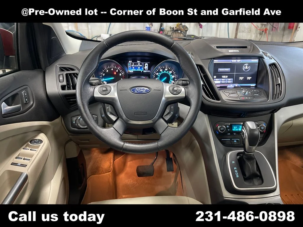 Used 2014 Orange Ford SE image 17
