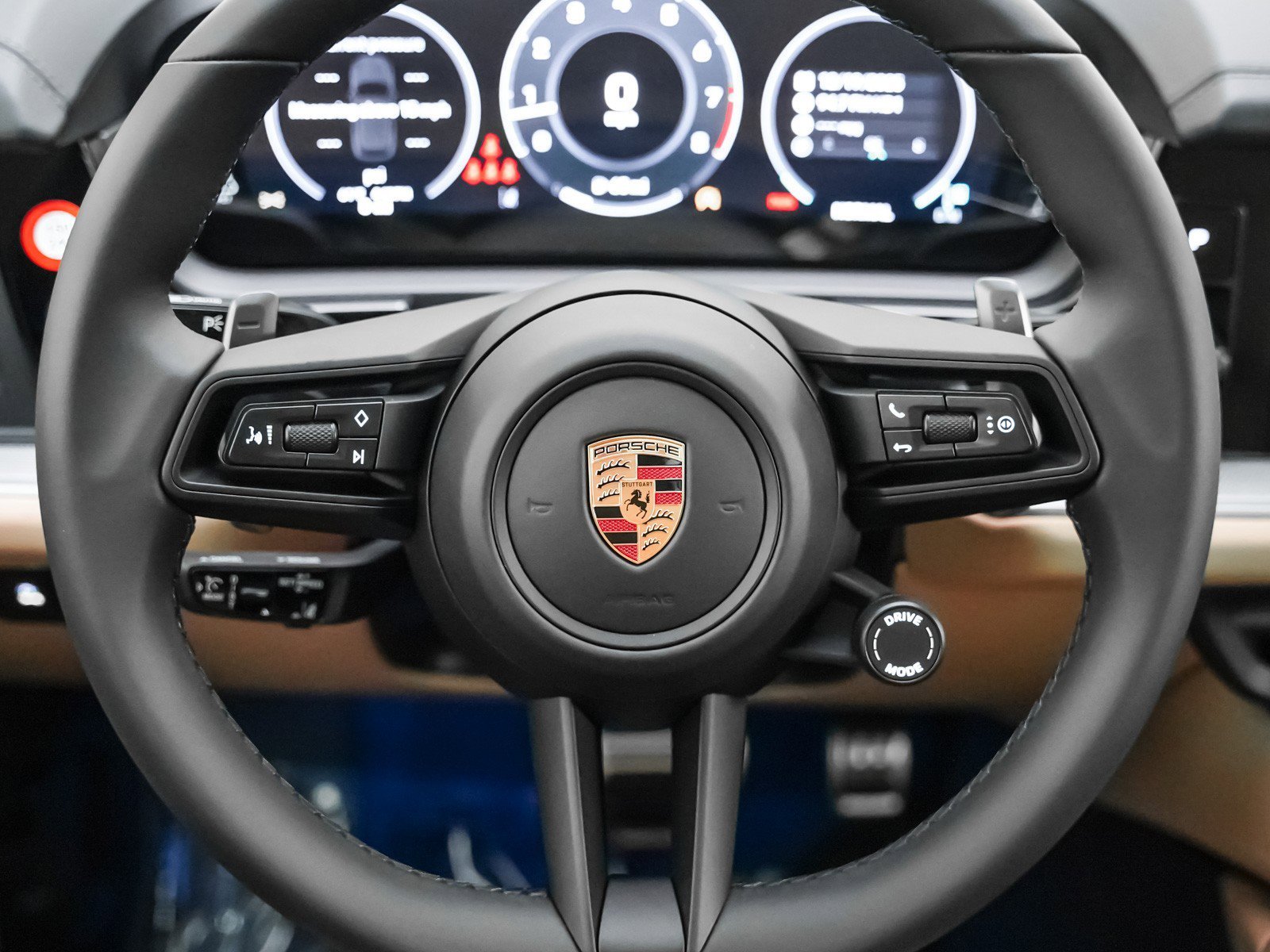 2026 Porsche Cayenne S - Photo 16