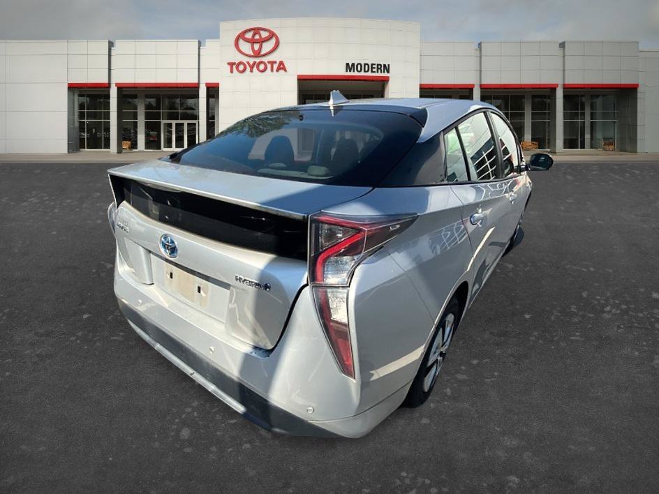 Certified Used 2018 Classic Silver Metallic Toyota Two image 14