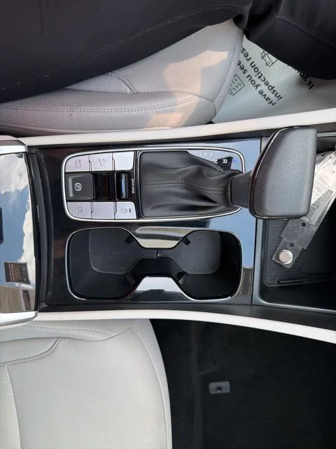 Used 2025 Silver Hyundai SEL image 42