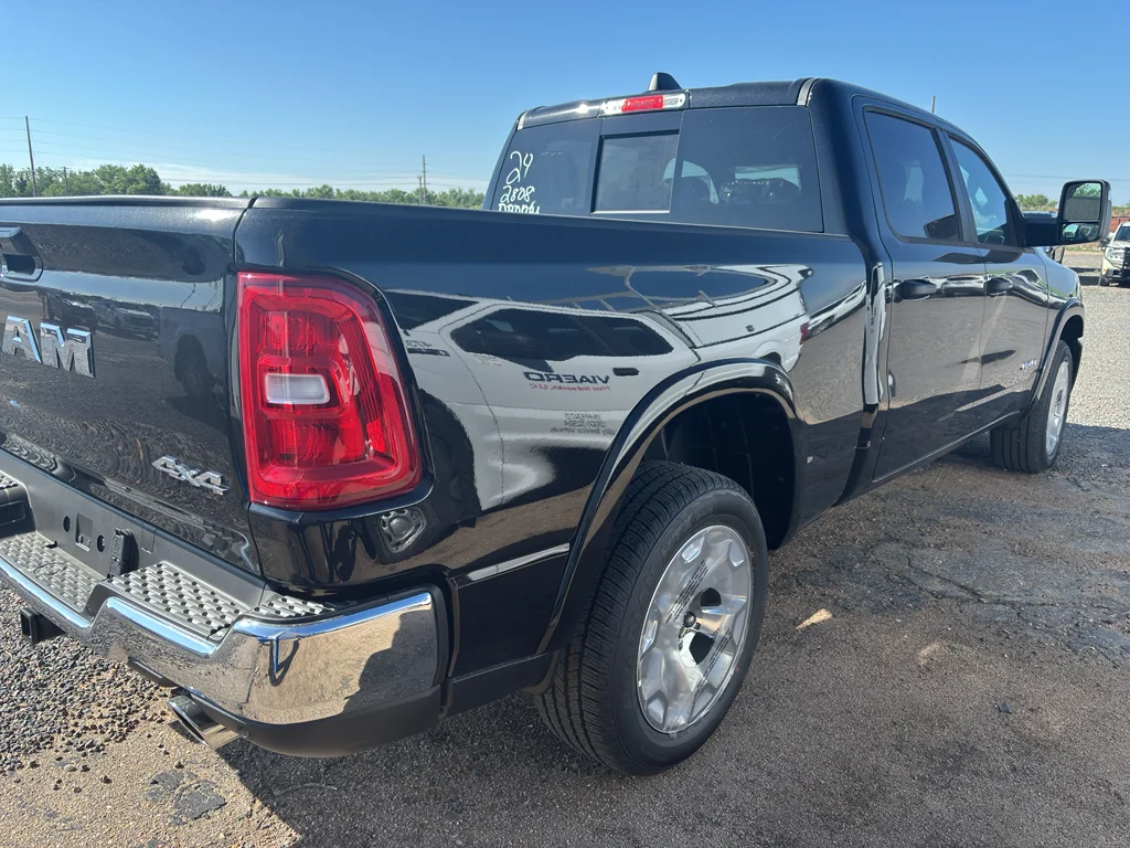 New 2026 Diamond Black Crystal Pearl-Coat Exterior Paint RAM Big Horn image 6