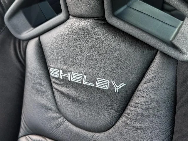 Used 2025 Oxford White Ford GT Premium image 41