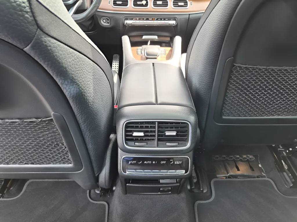 Used 2021  Mercedes-Benz GLS 580 image 30