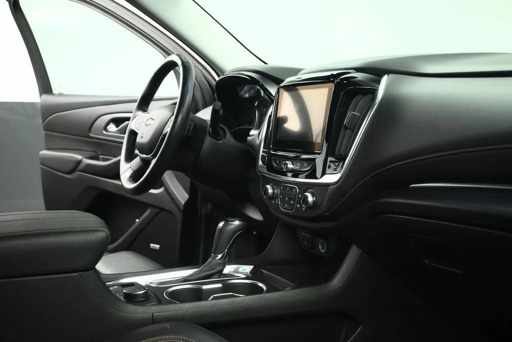 Used 2019 Gray Chevrolet 3LT image 58
