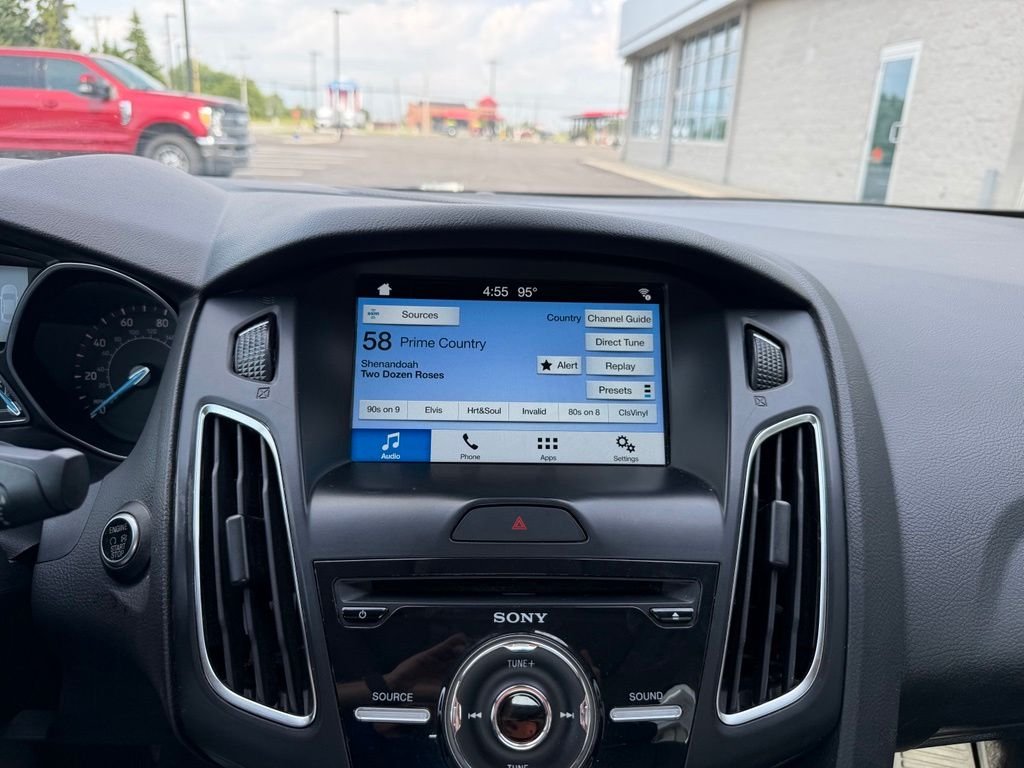 Used 2018 Red Ford Titanium image 12