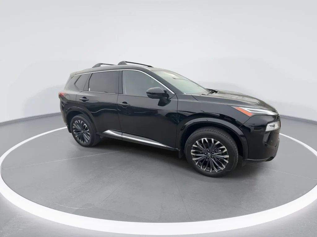 Used 2026 Black Nissan Platinum image 2