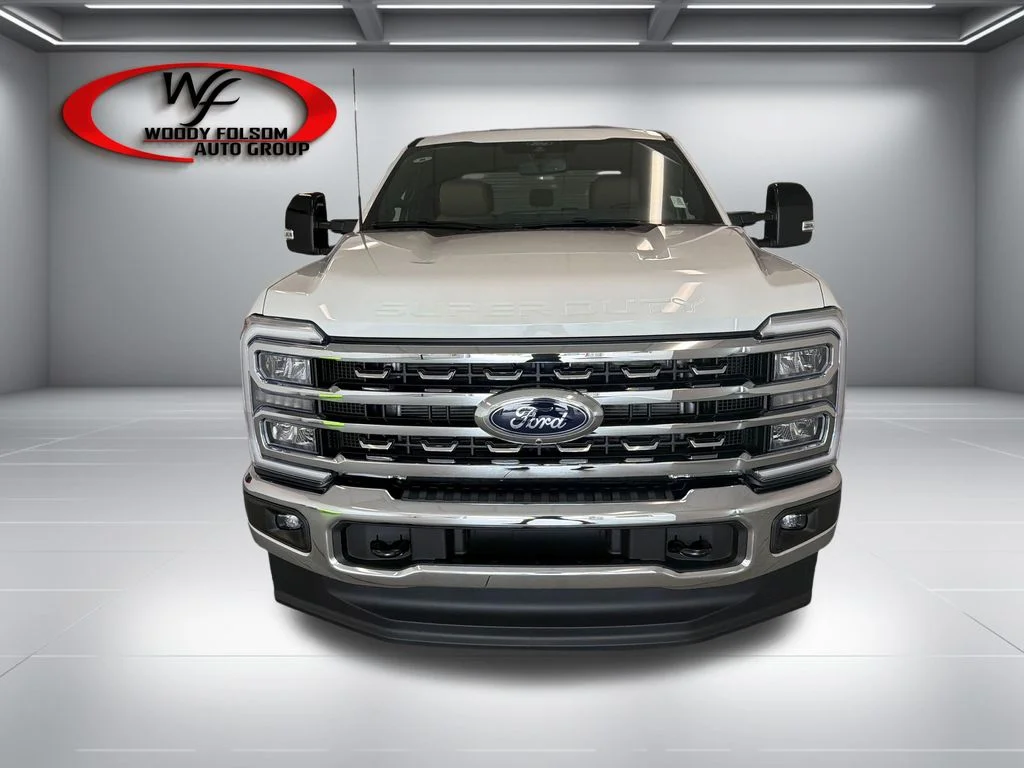 New 2026 Star White Metallic Tri-Coat Ford F-350® Lariat® image 2