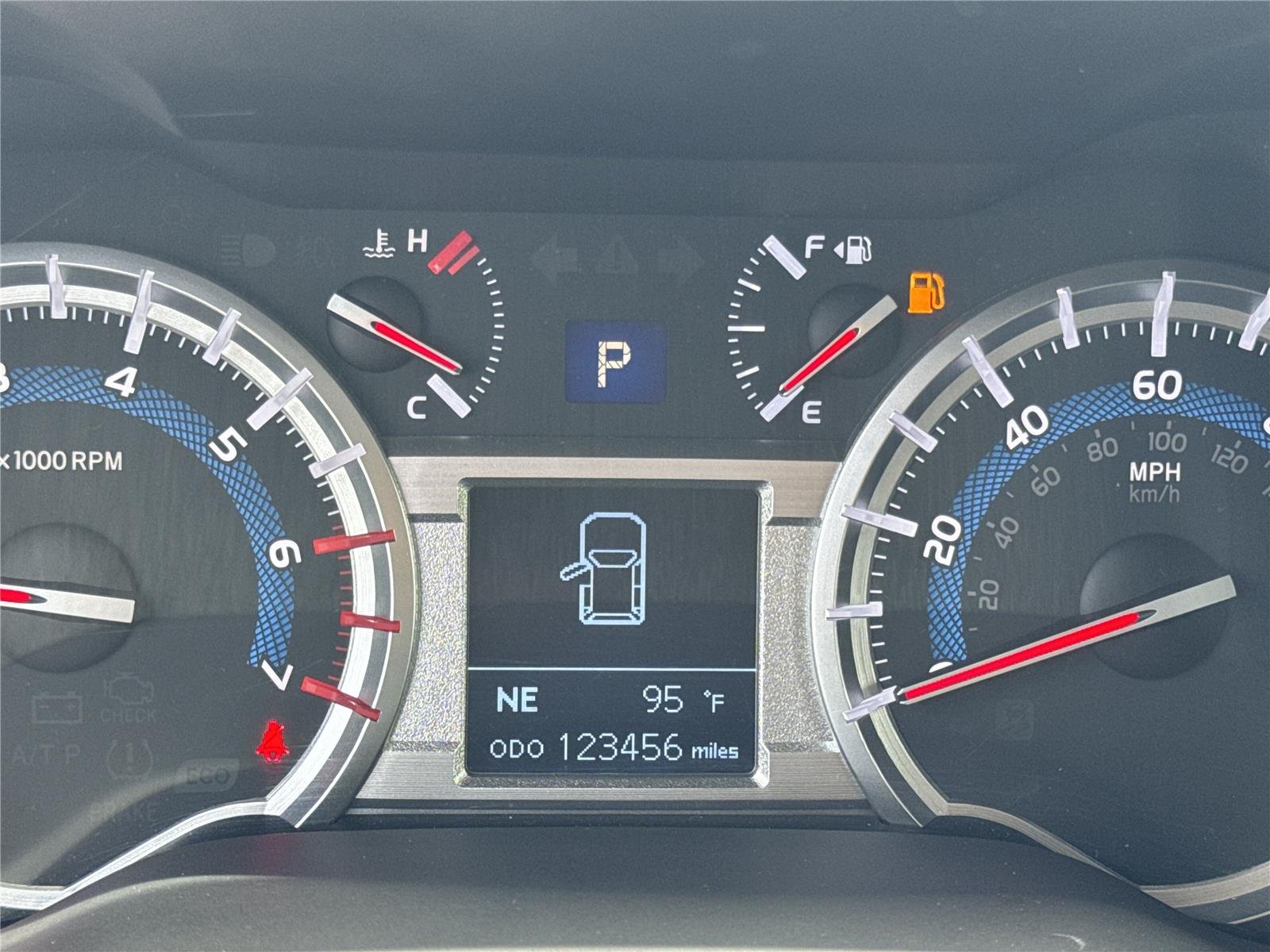 Used 2018 Super White Toyota SR5 Premium image 13