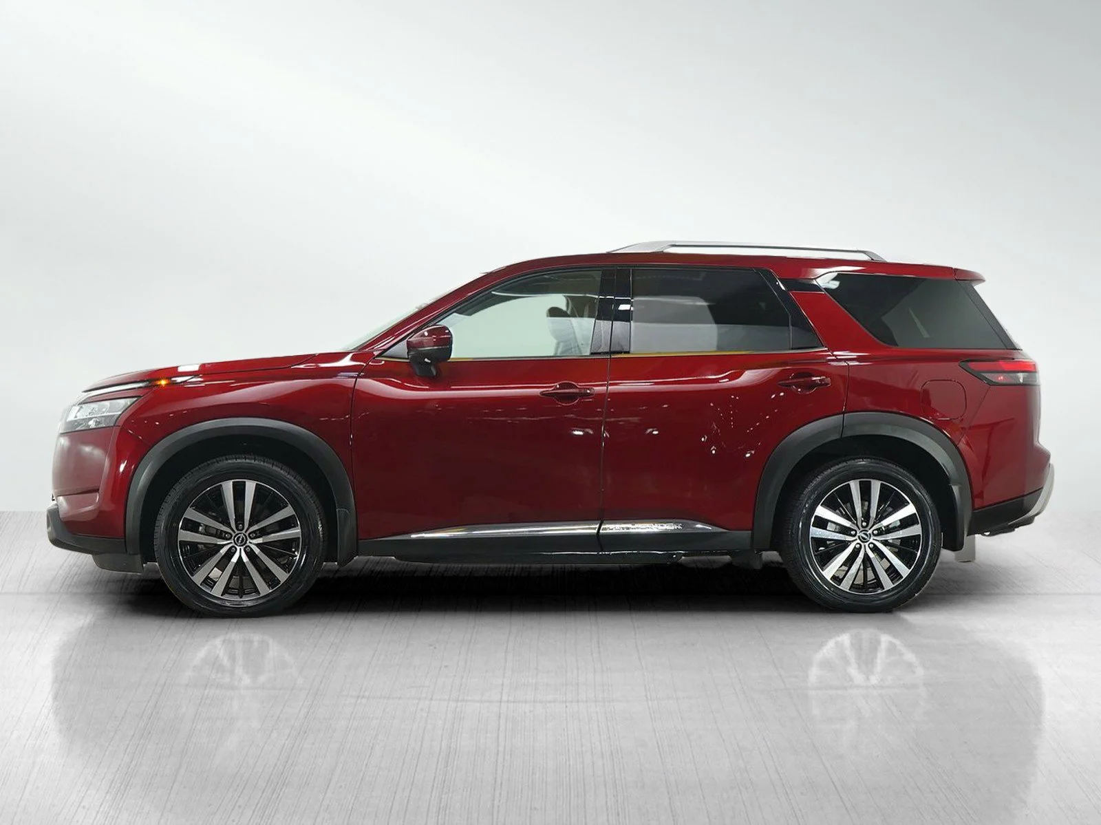Used 2024 Nissan Pathfinder Platinum with VIN 5N1DR3DF3RC288627 for sale in Wayzata, Minnesota