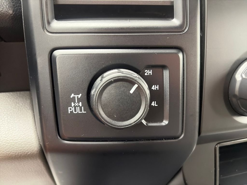 Used 2020 Black Metallic Ford XL image 34