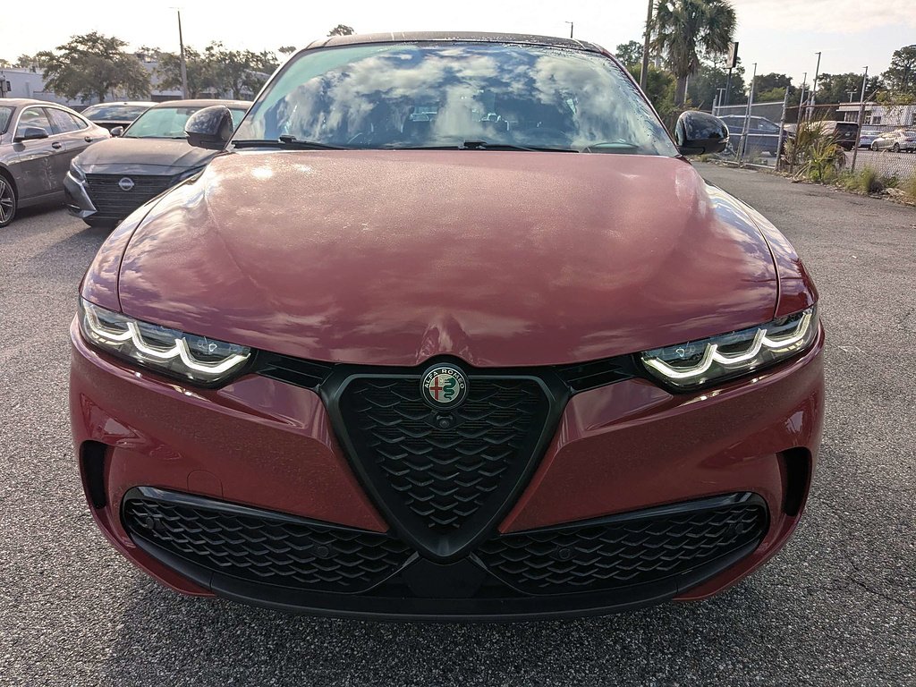 Used 2024 Alfa Rosso Alfa Romeo Veloce image 9
