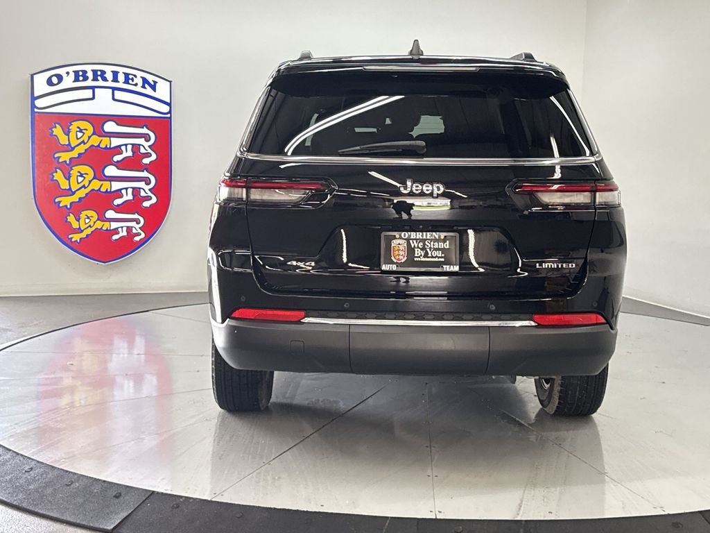 Used 2023 Diamond Black Jeep Limited image 11