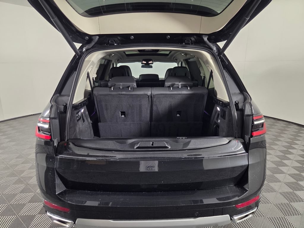 2025 BMW X7 40i - Photo 29