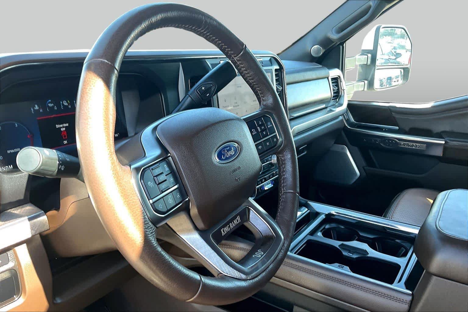 Used 2023 Star White Metallic Tri-Coat/Stone Gray Ford King Ranch image 16