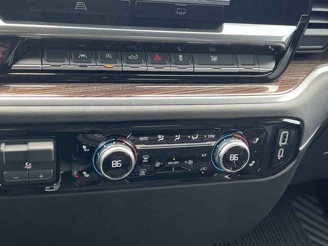 New 2026 Sterling Metallic GMC Elevation image 19