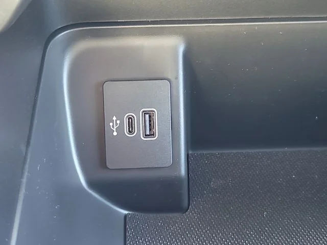 New 2026 Oxford White Ford XLT image 25