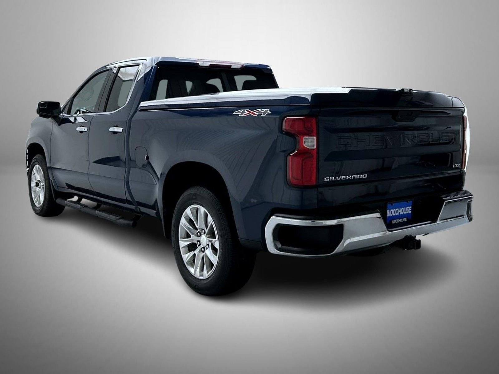 Used 2020 Blue Chevrolet LTZ image 7