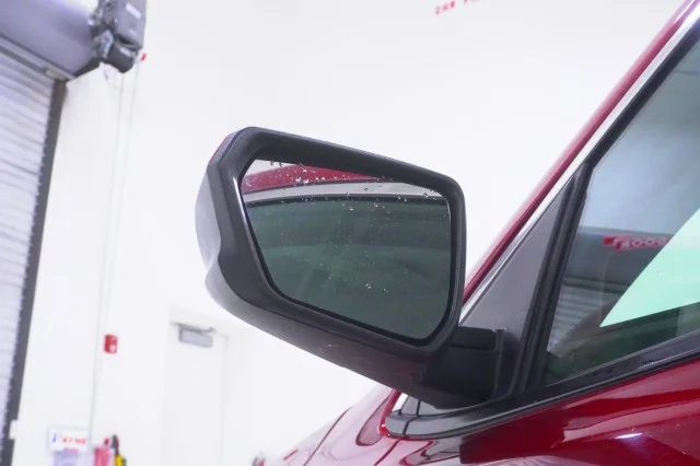 Used 2023  GMC SLE image 12