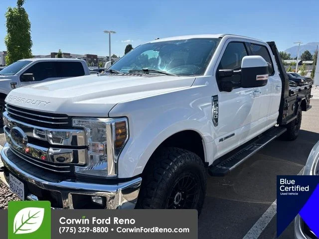 Used 2018 White Platinum Clearcoat Metallic Ford Lariat image 2