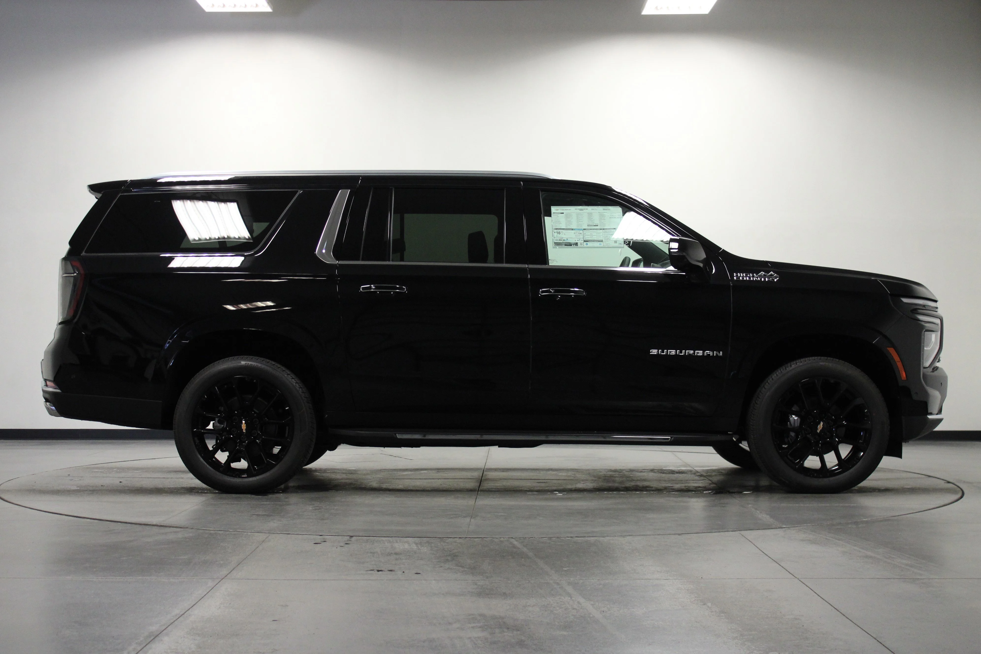 2026 Chevrolet Suburban High Country - Photo 3