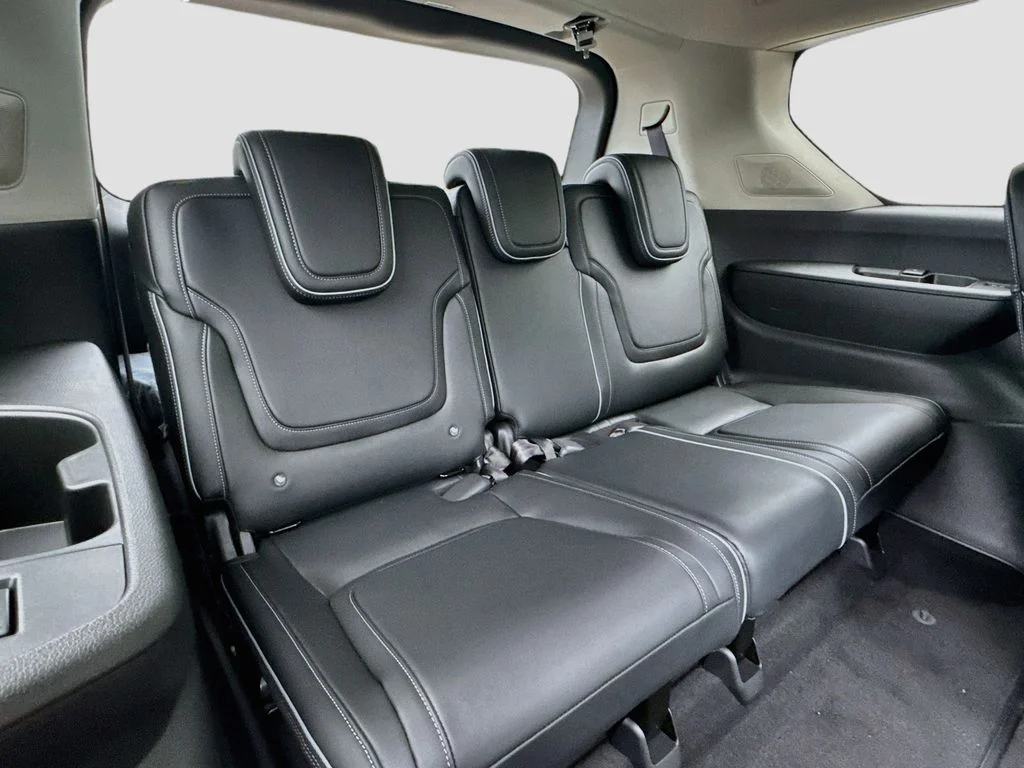 New 2027 RADIANT WHITE INFINITI Luxe 4WD image 29