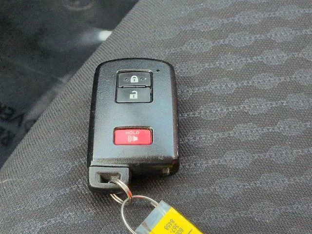 Used 2023 White Toyota SR5 image 4