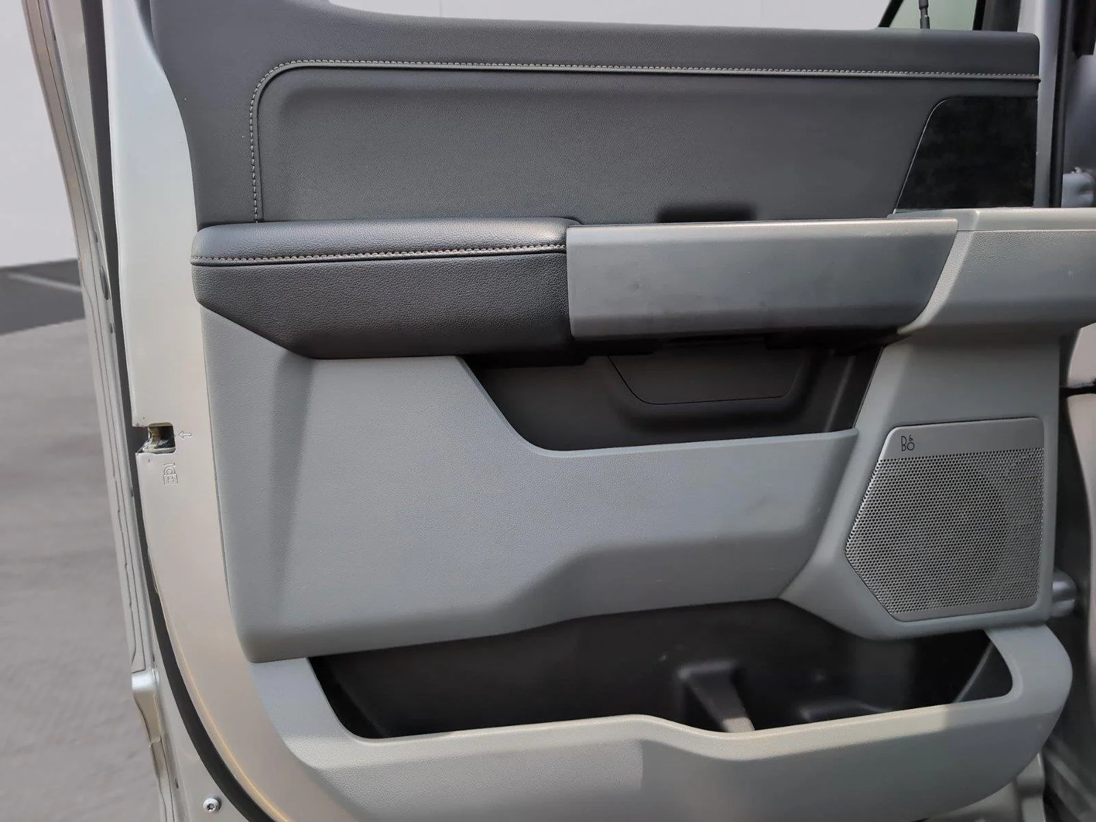 Used 2023 Iconic Silver Ford XLT image 39