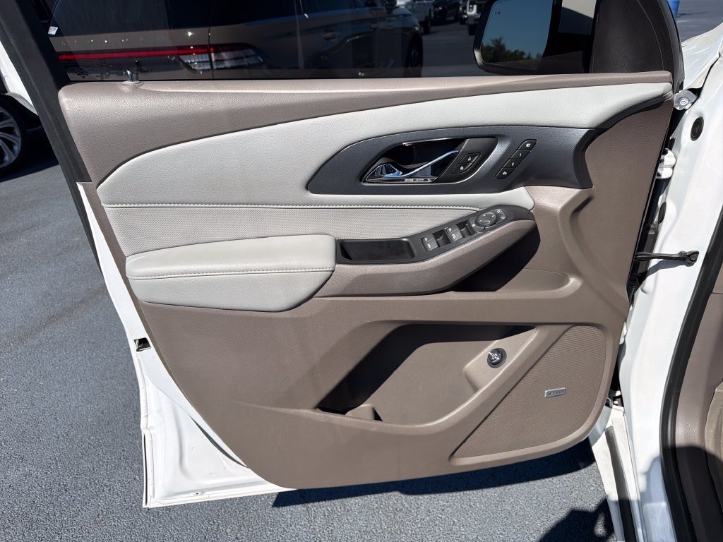 Used 2021 Beige Chevrolet Premier image 12