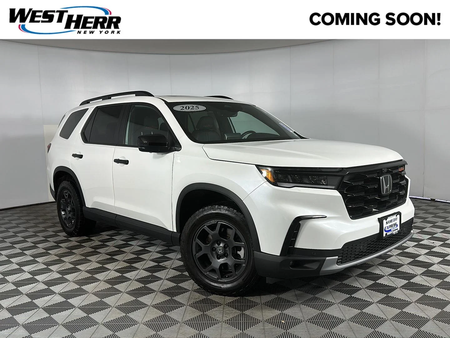 Used 2025 Platinum White Pearl Honda TrailSport image 1