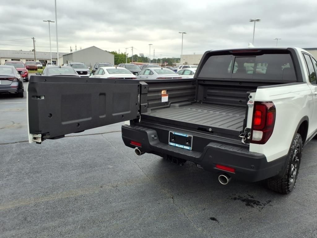 2025 Honda Ridgeline TrailSport - Photo 12