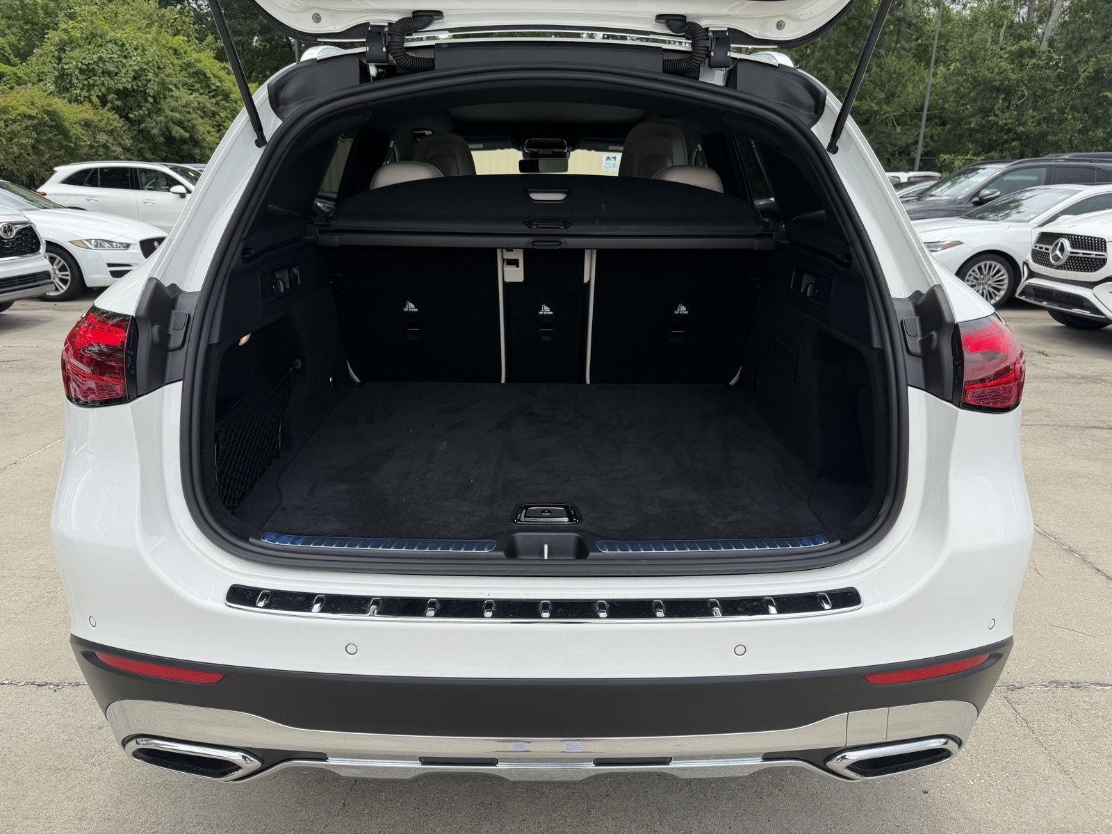 Certified Used 2026 Polar White Mercedes-Benz GLC 300 image 22