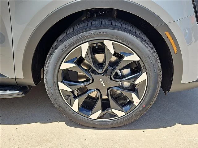 New 2026 Wolf Gray KIA EX Front-Wheel Drive image 5