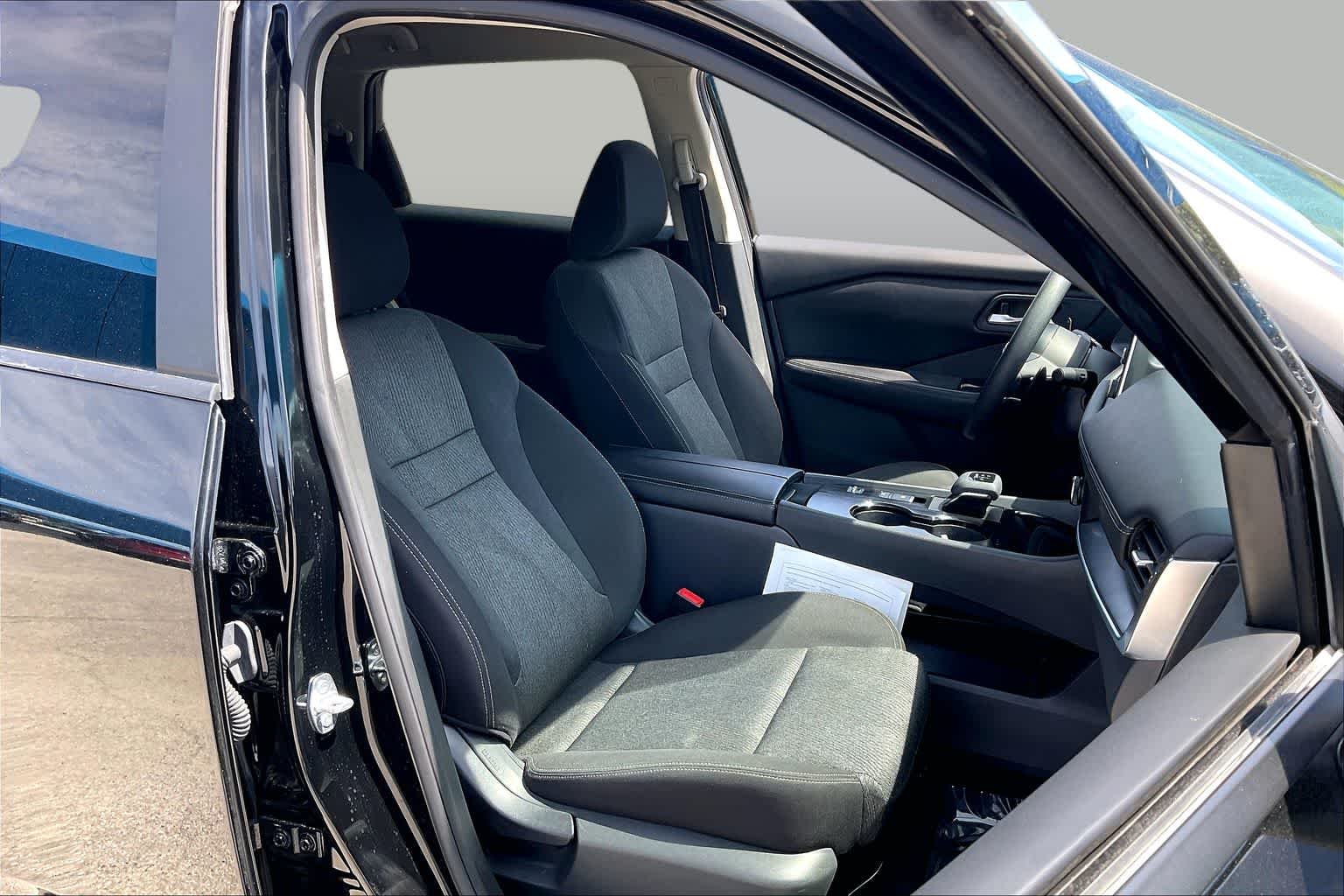 Used 2024 Super Black Nissan SV image 8