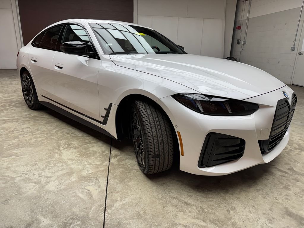 New 2026 White BMW M60 image 6