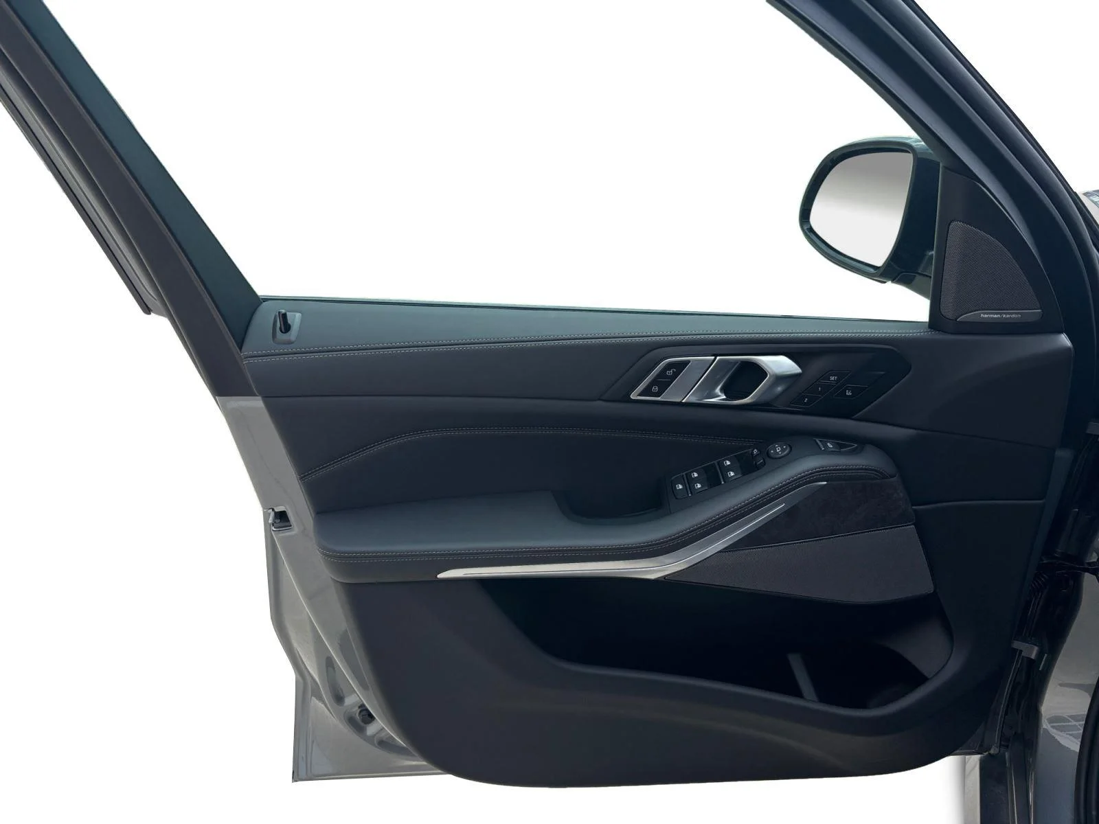 Used 2026 Skyscraper Grey Metallic BMW xDrive40i image 19