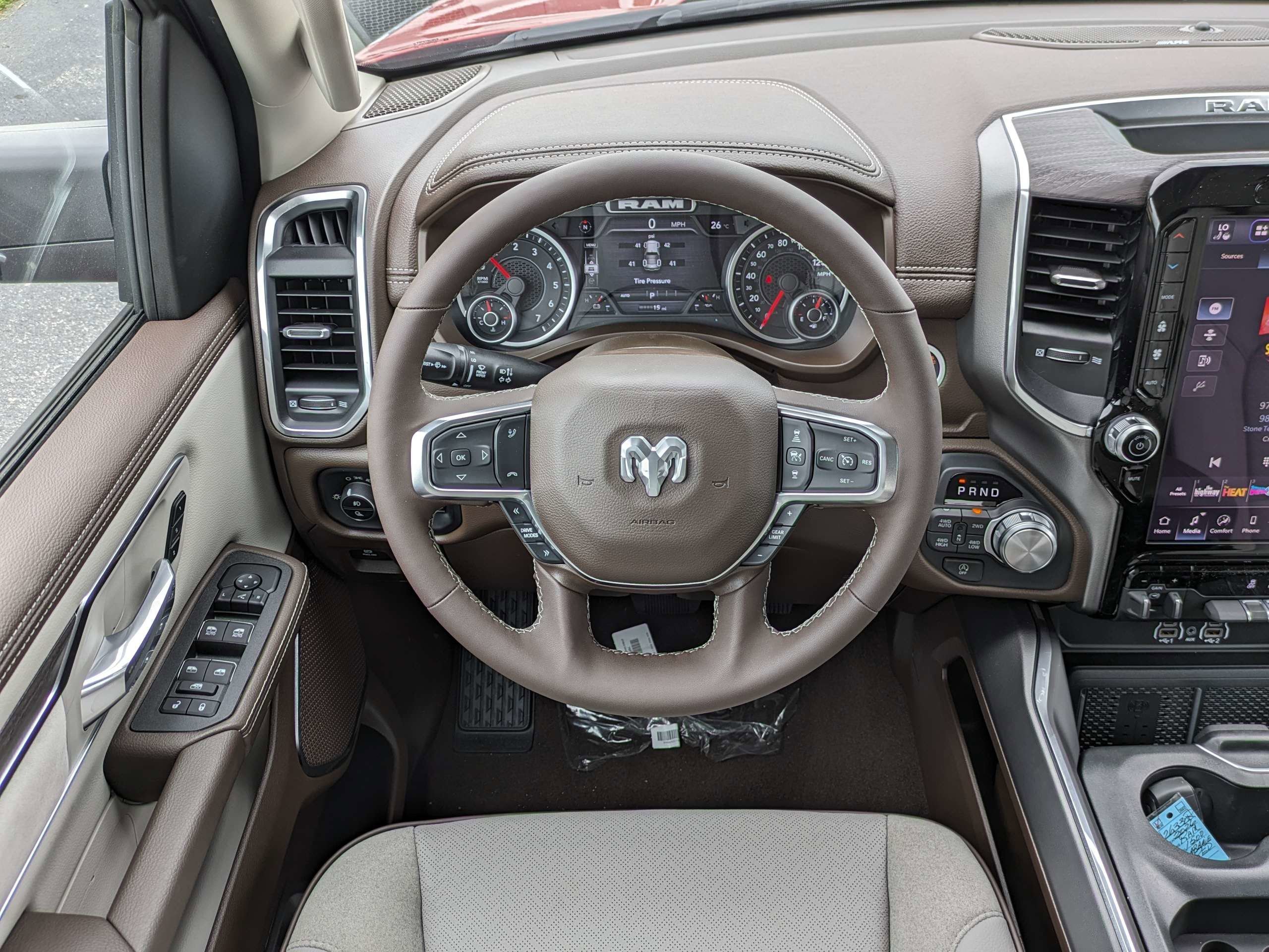 New 2026 Molten Red Pearl-Coat Exterior Paint RAM Laramie image 15