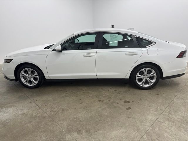 Used 2023 White Honda LX image 8